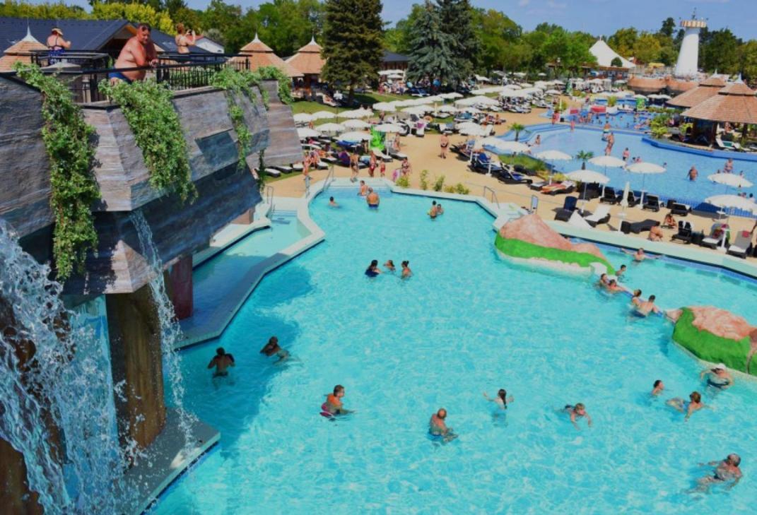 Beach Deluxe Apartman Hajdúszoboszló المظهر الخارجي الصورة